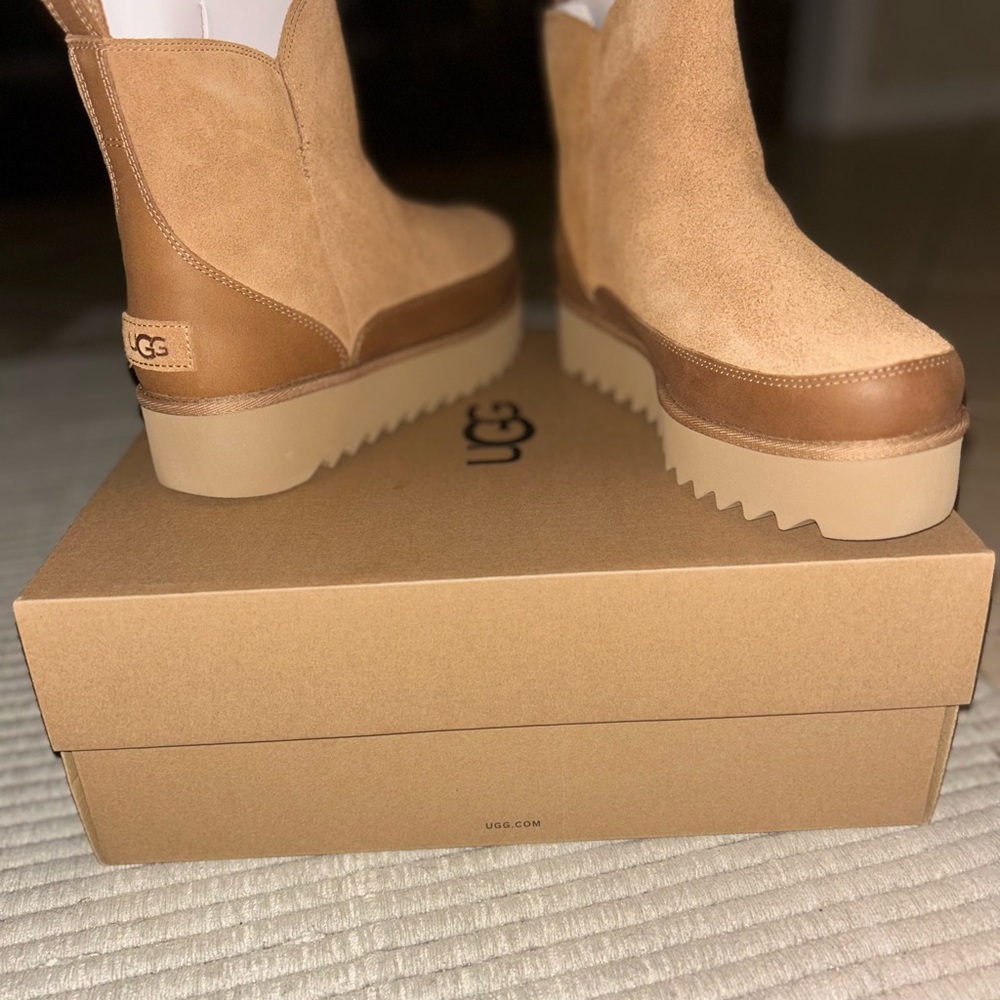 UGG Women's Light Brown Ankle Booties BRAND NEW